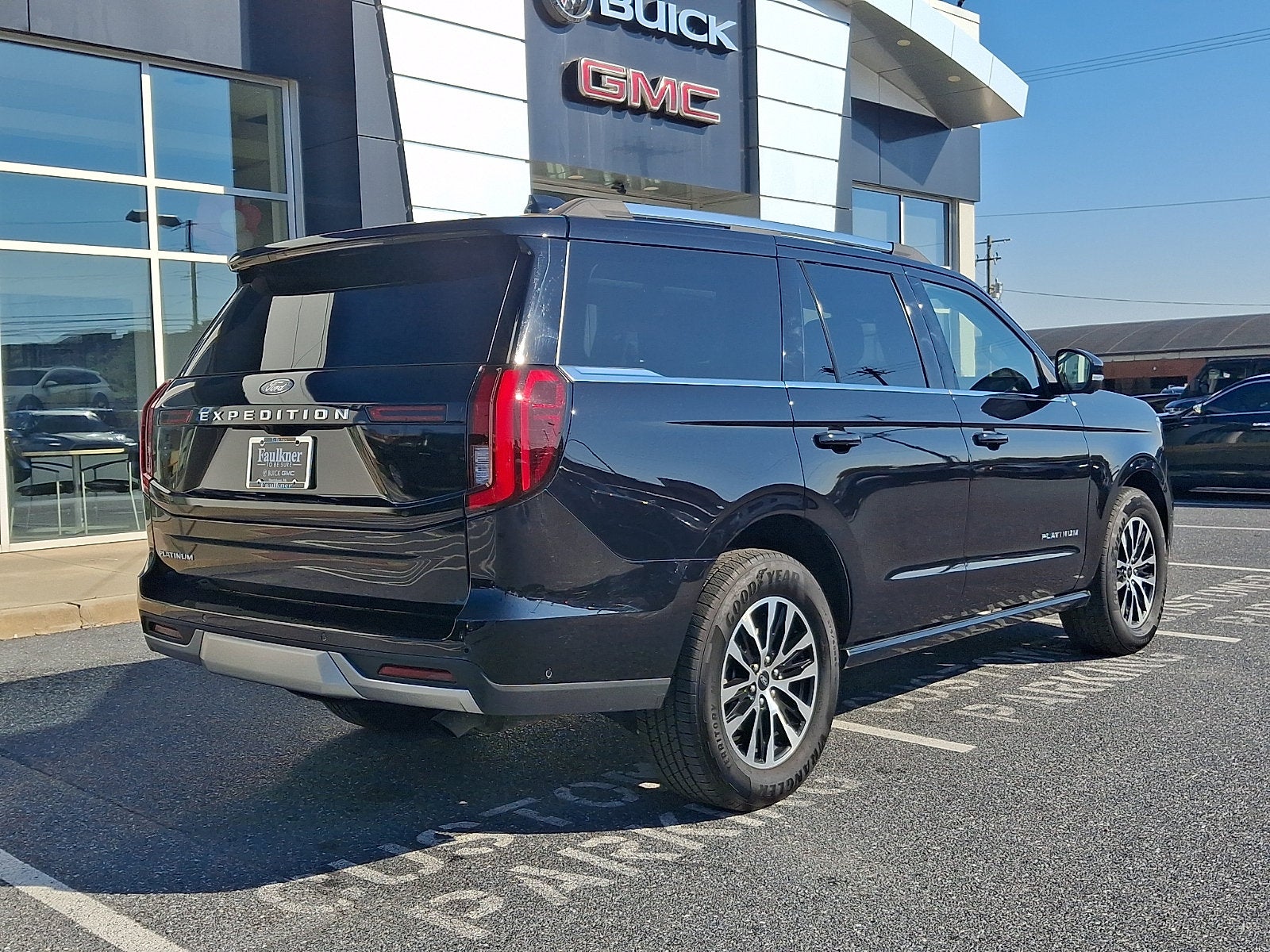 2025 Ford Expedition Platinum