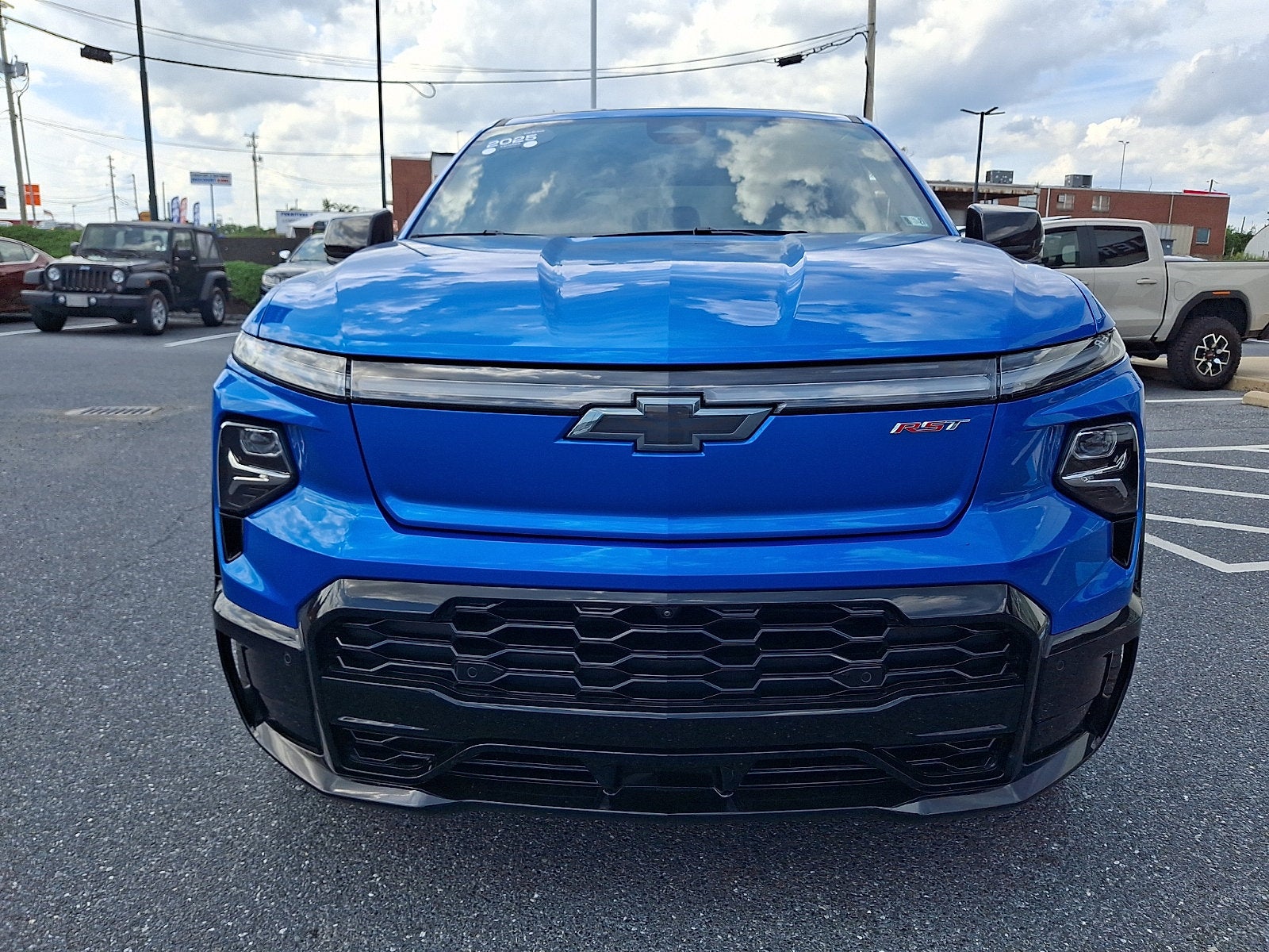 2025 Chevrolet Silverado EV RST - Max Range