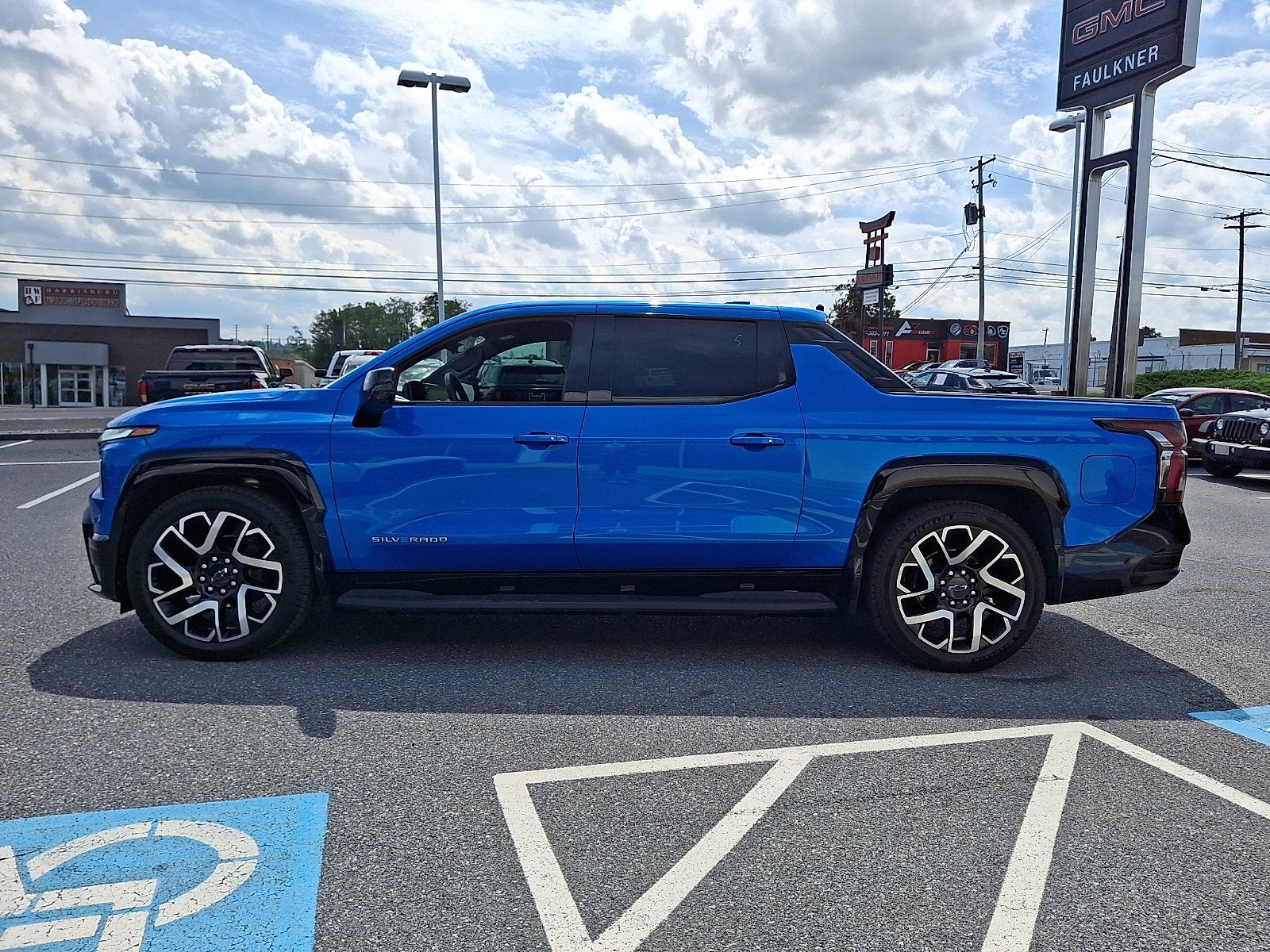 2025 Chevrolet Silverado EV RST - Max Range