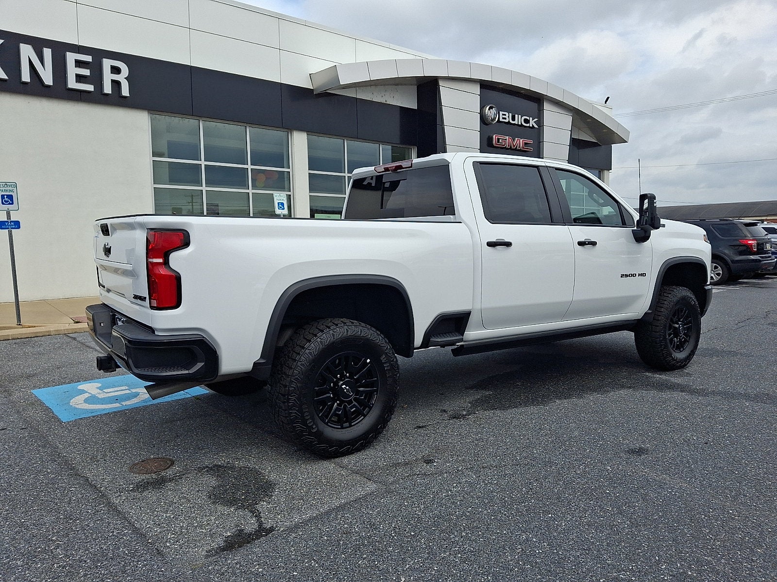 2025 Chevrolet Silverado 2500 HD ZR2