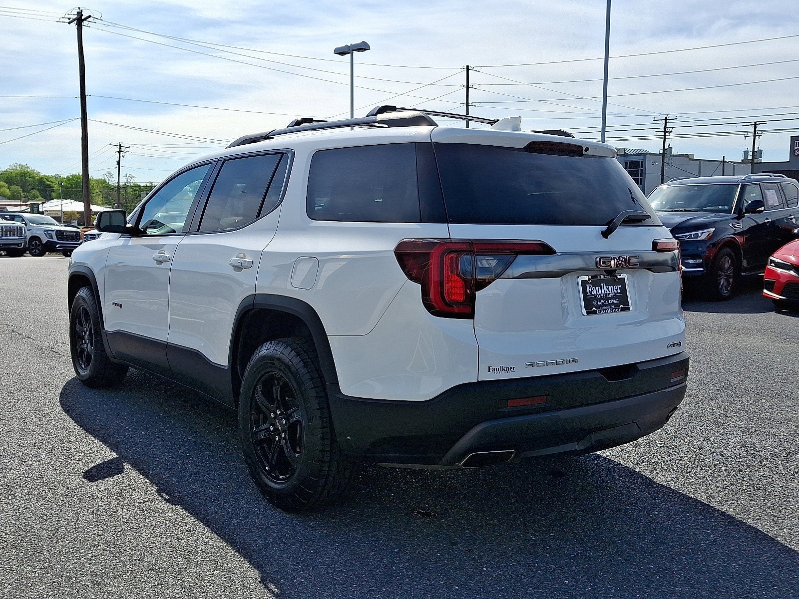2023 GMC Acadia AT4