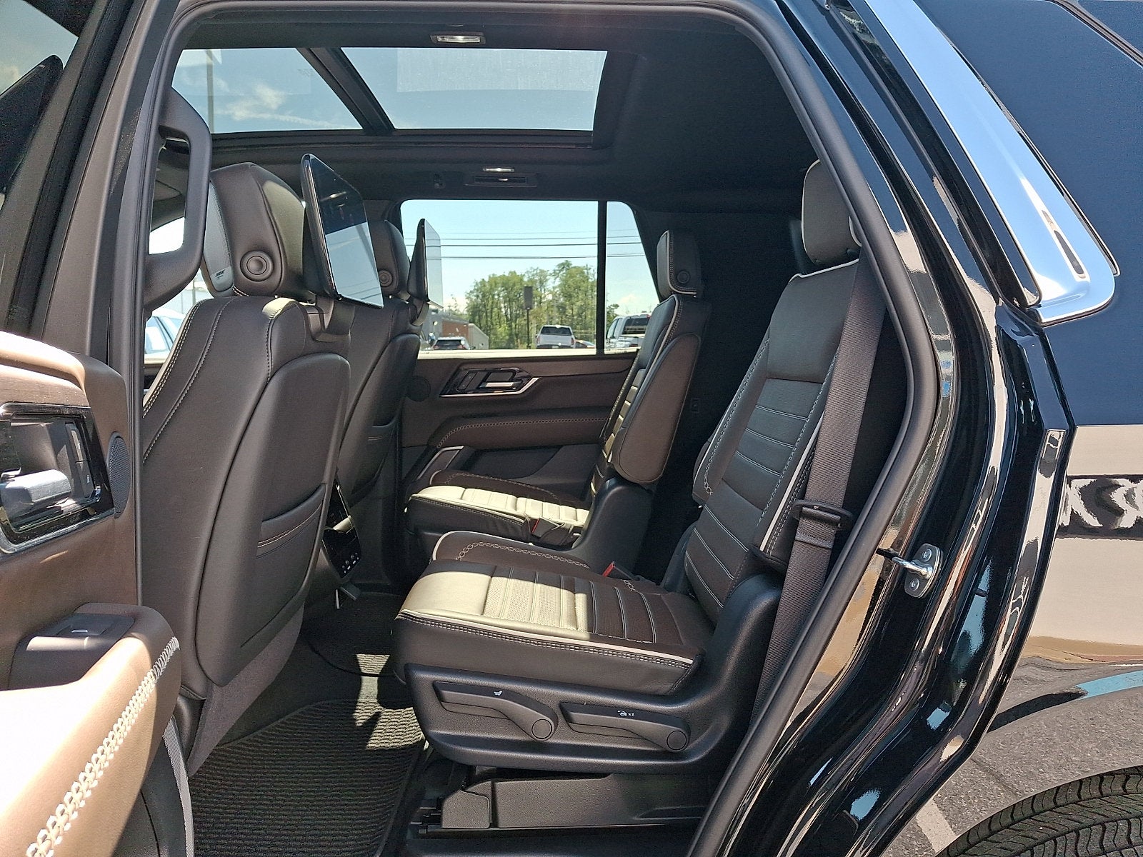 2025 GMC Yukon Denali Ultimate