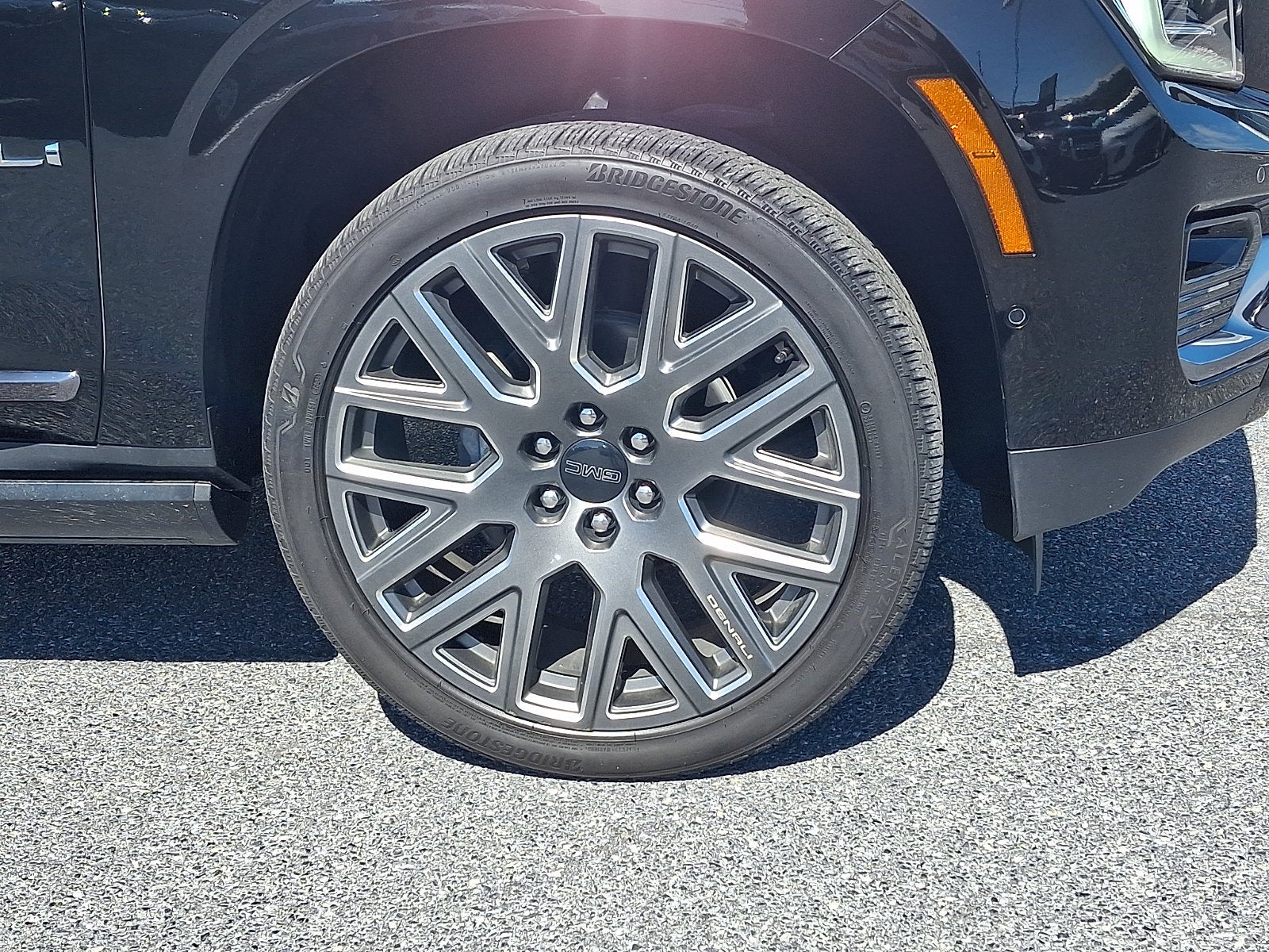 2025 GMC Yukon Denali Ultimate