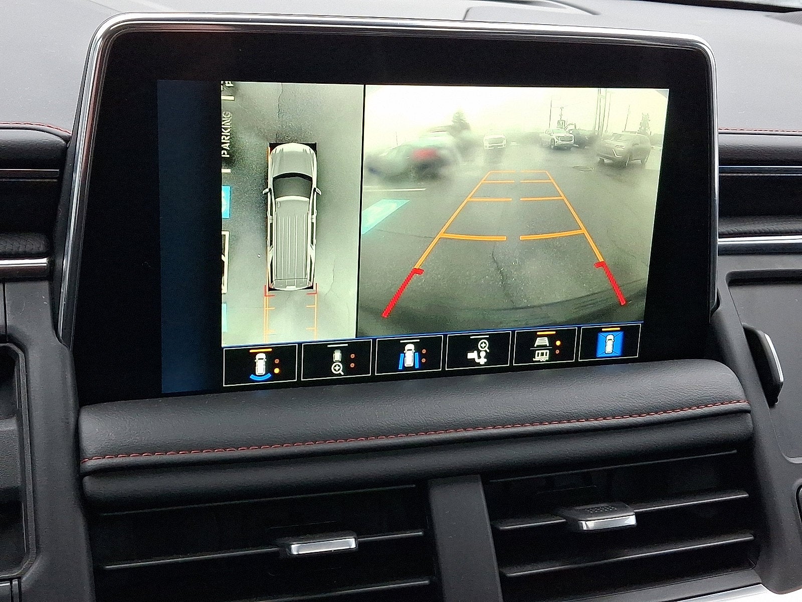 2023 Chevrolet Suburban RST