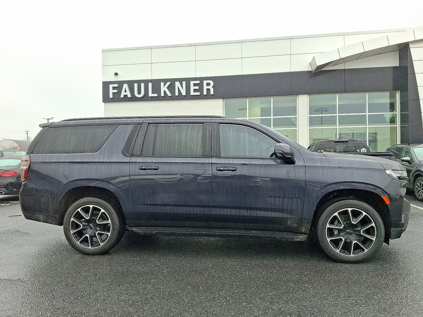 2023 Chevrolet Suburban RST