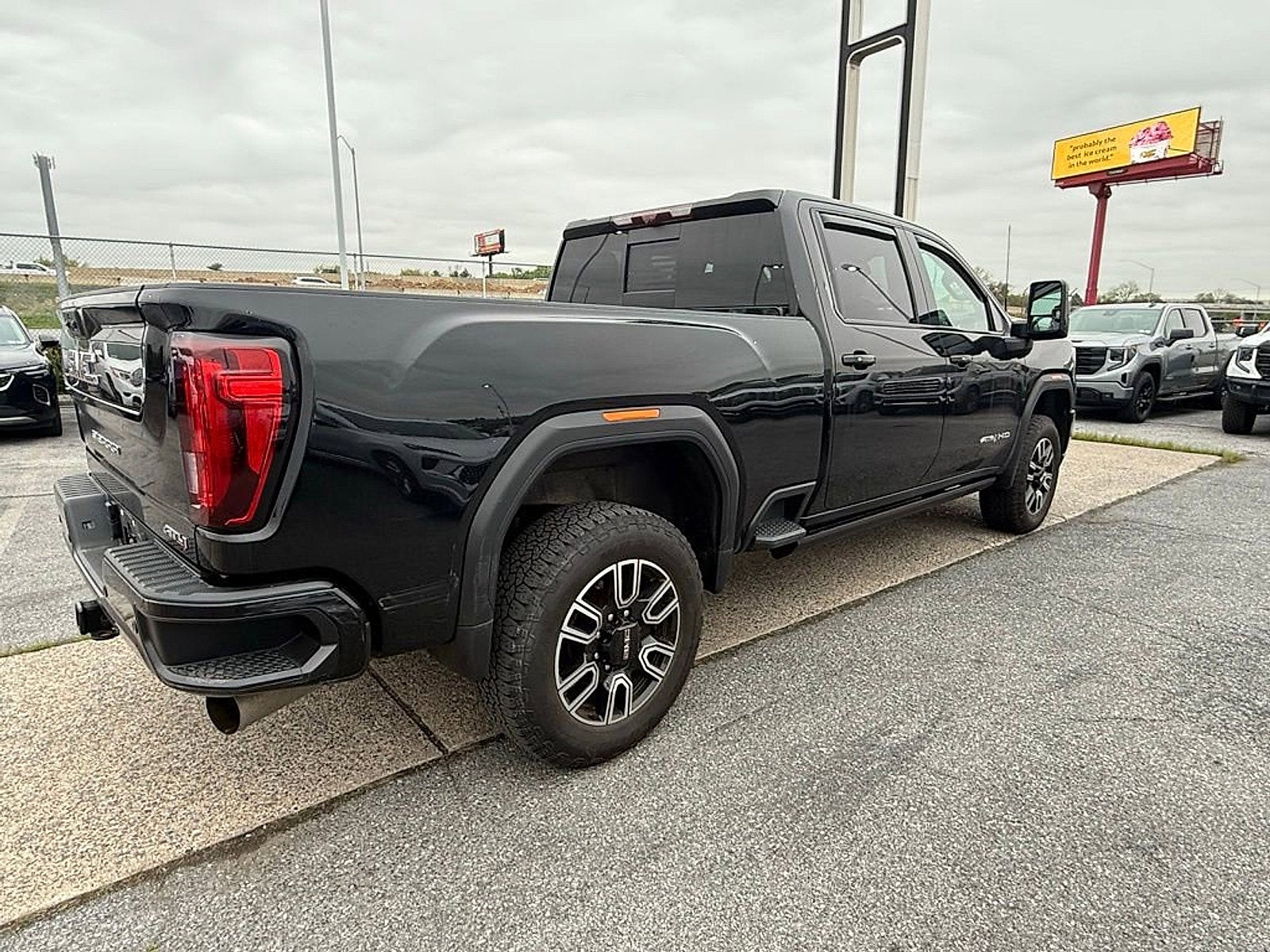 2023 GMC Sierra 2500 HD AT4