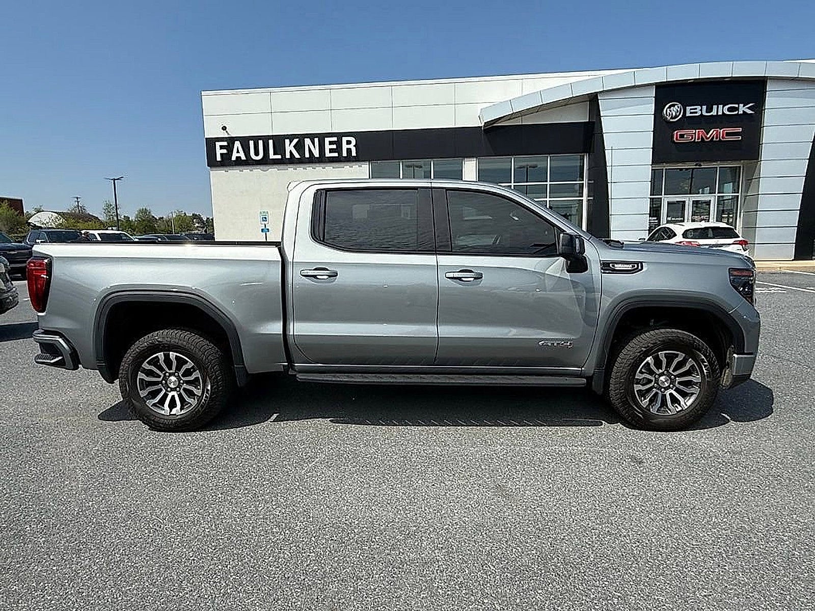 2023 GMC Sierra 1500 AT4