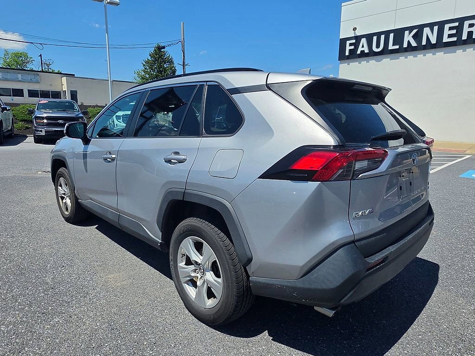 2021 Toyota RAV4 XLE