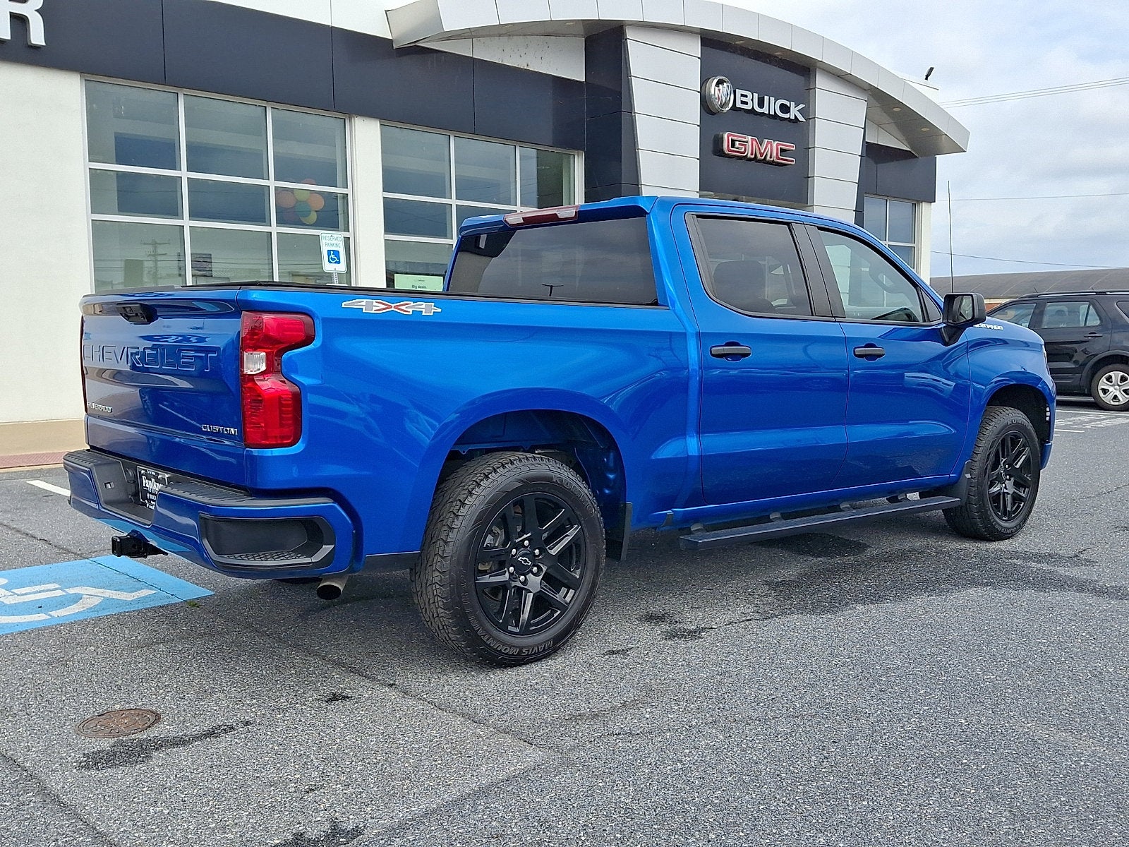 2023 Chevrolet Silverado 1500 Custom