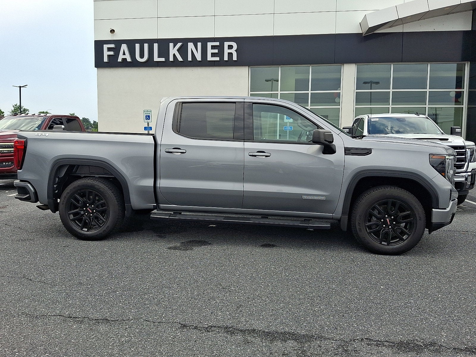 2023 GMC Sierra 1500 Elevation