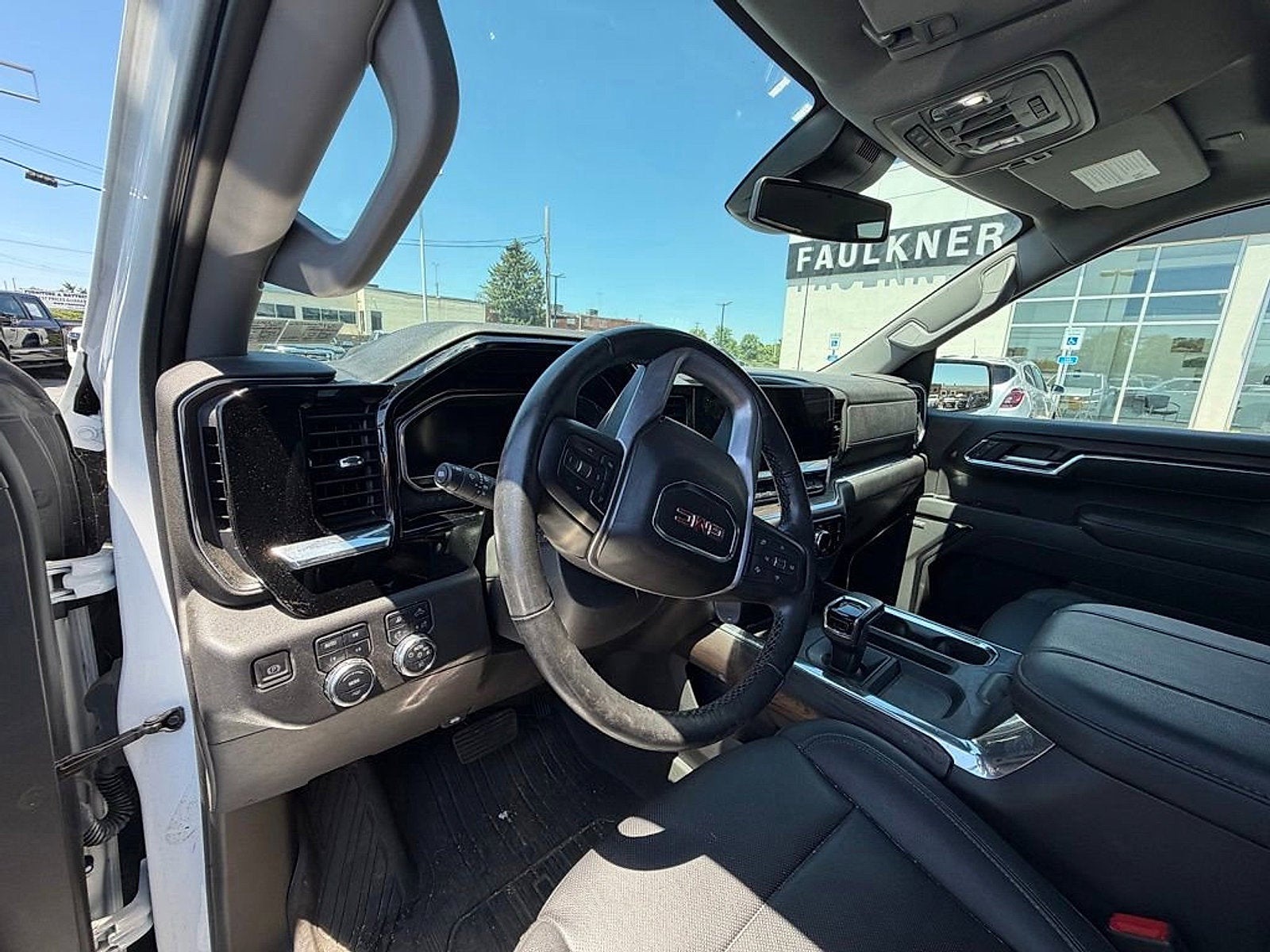 2023 GMC Sierra 1500 SLT