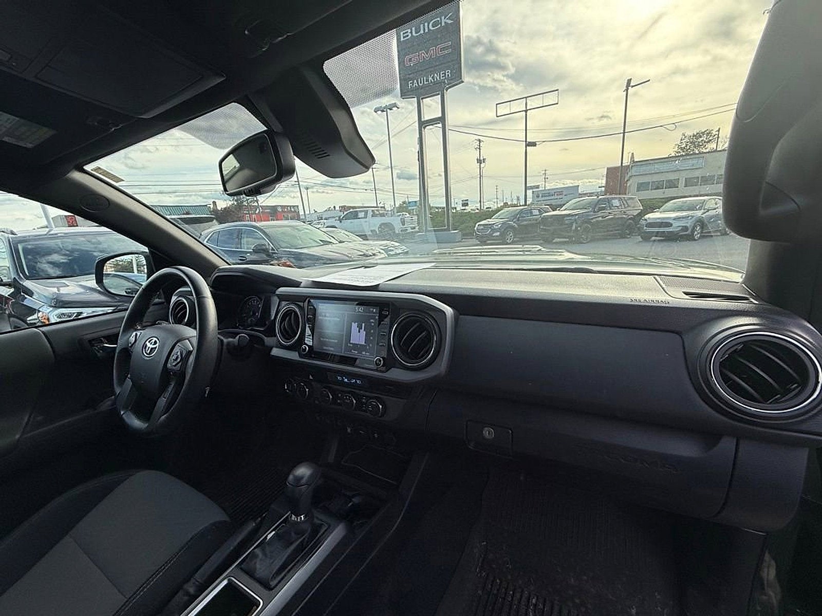 2022 Toyota Tacoma 4WD SR