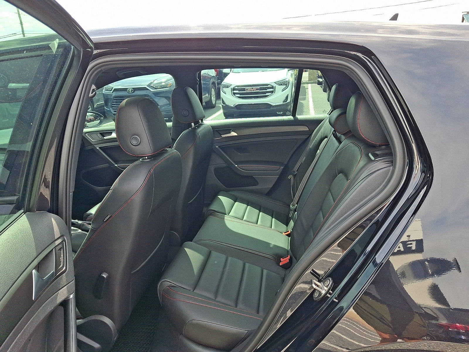 2019 Volkswagen Golf GTI 2.0T SE