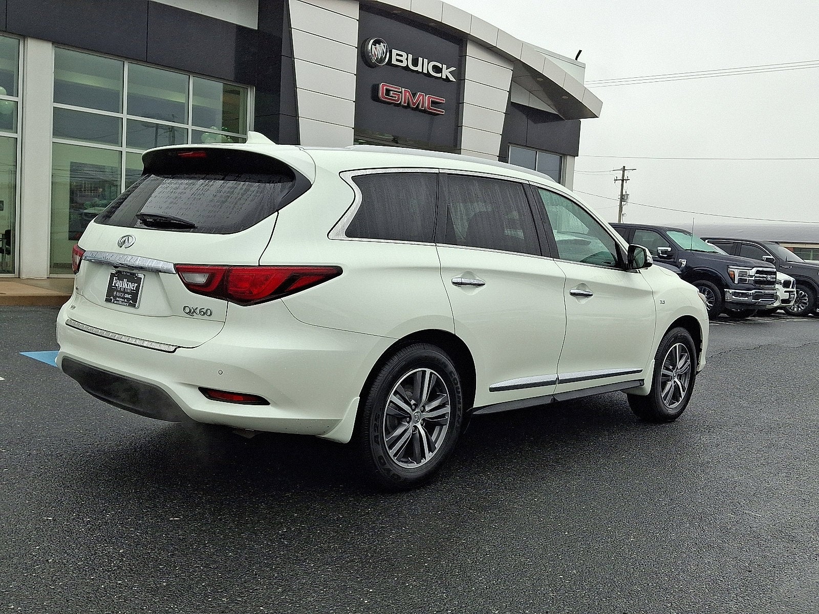 2020 INFINITI QX60 LUXE