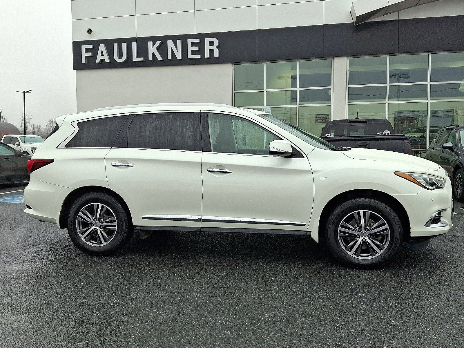 2020 INFINITI QX60 LUXE