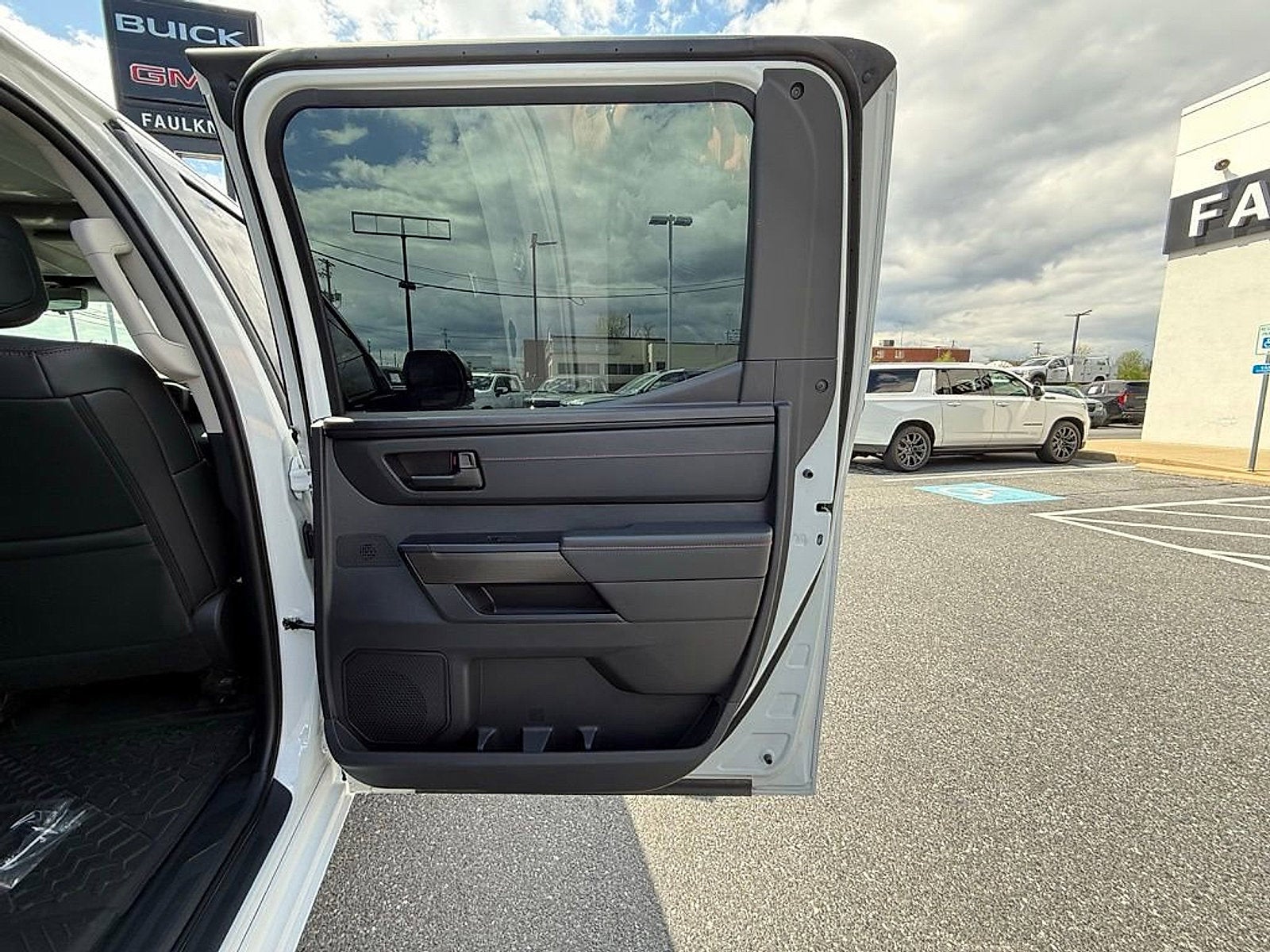 2023 Toyota Tundra 4WD TRD Pro Hybrid