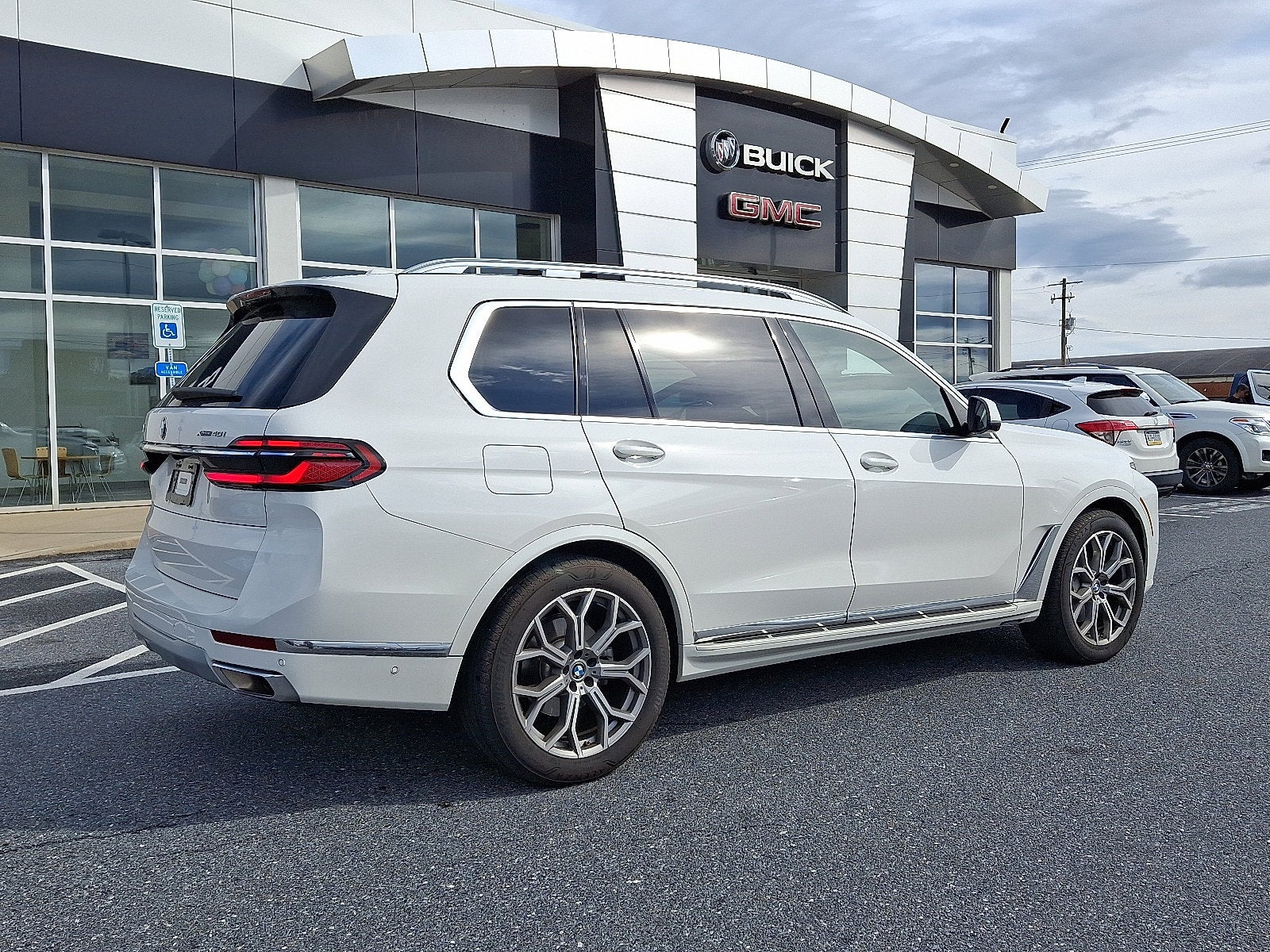 2026 BMW X7 xDrive40i