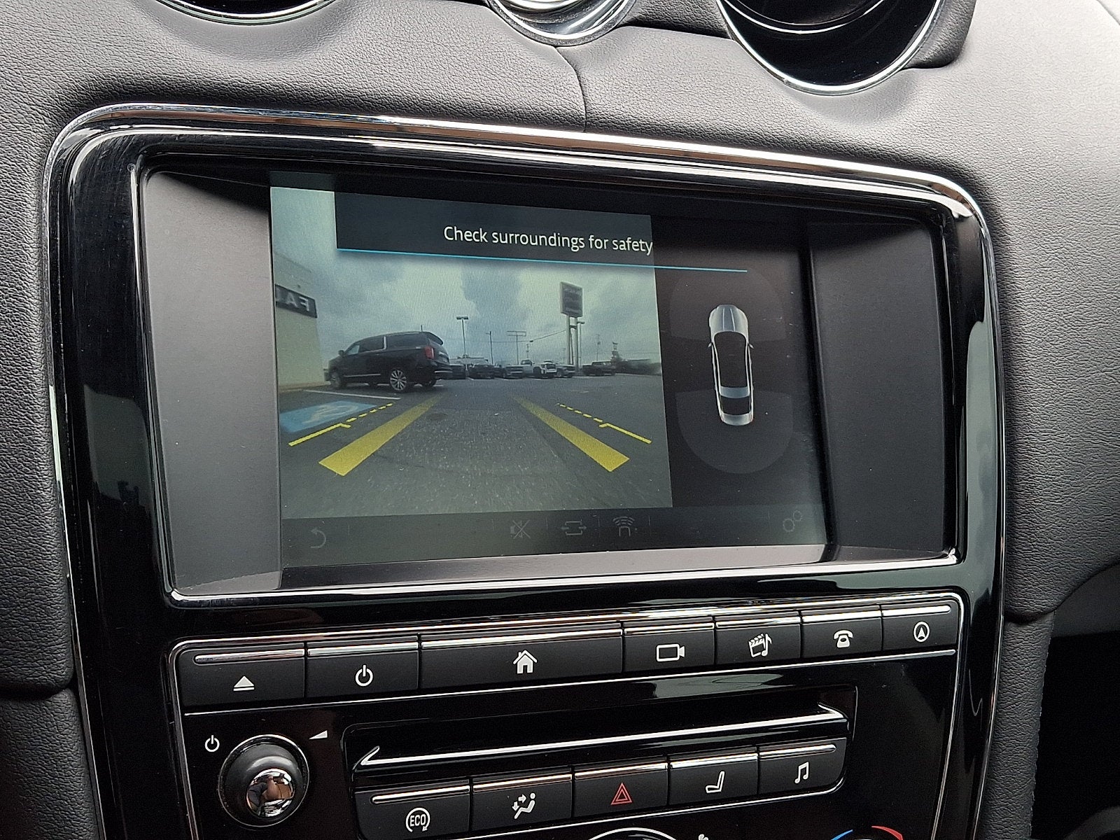 2016 Jaguar XJ R-Sport