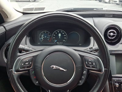 2016 Jaguar XJ R-Sport