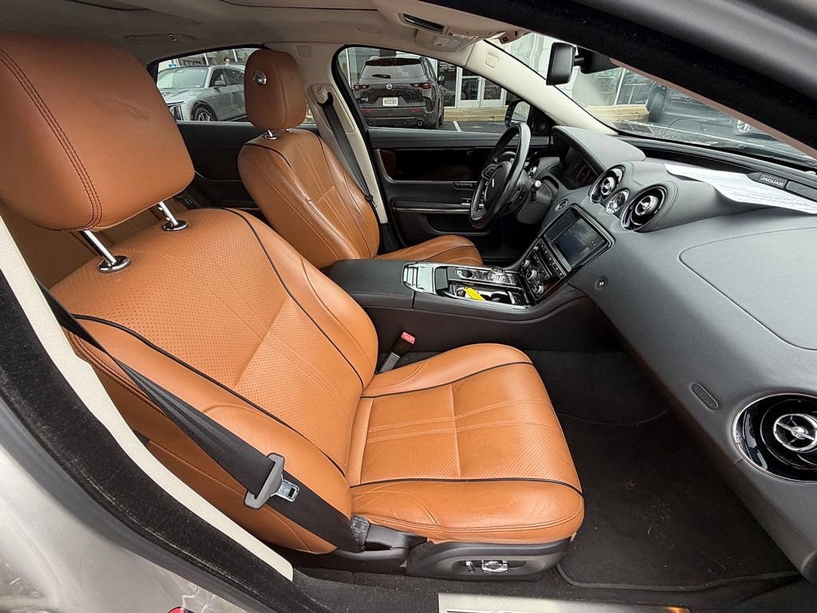 2016 Jaguar XJ R-Sport