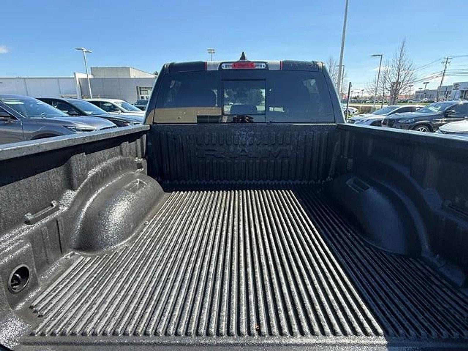 2023 RAM 1500 Big Horn 4x4 Crew Cab 5'7" Box
