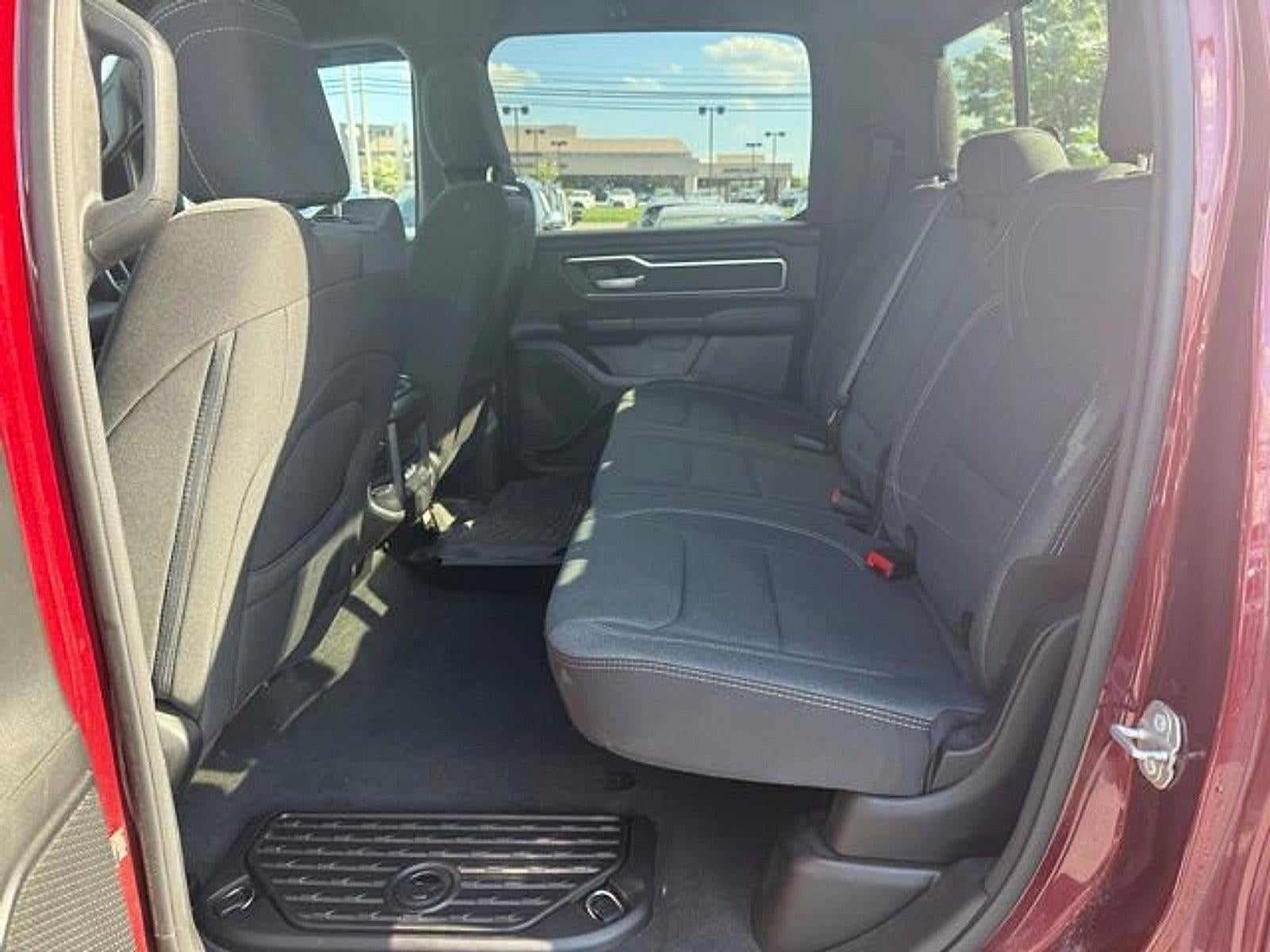 2022 RAM 1500 Big Horn 4x4 Crew Cab 5'7" Box