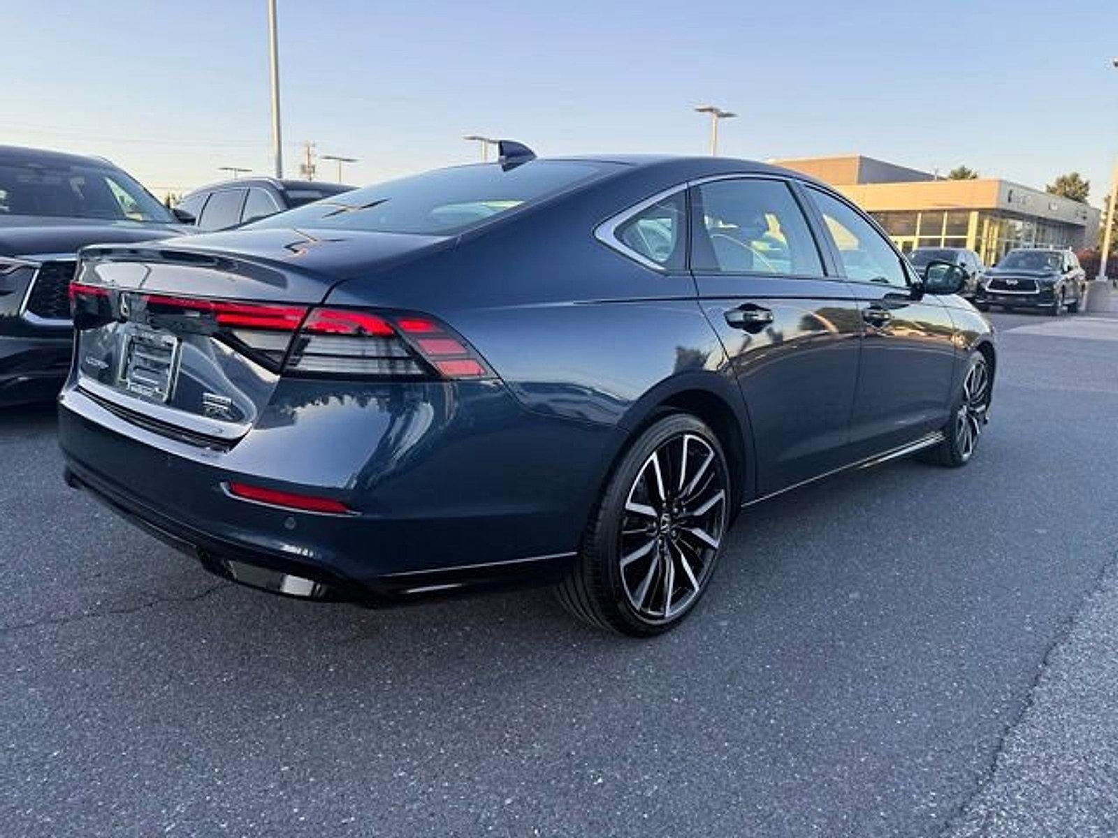 2023 Honda Accord Hybrid Touring Sedan w/o BSI