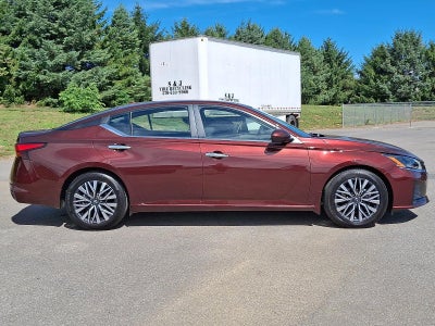 2024 Nissan Altima 2.5 SV Sedan