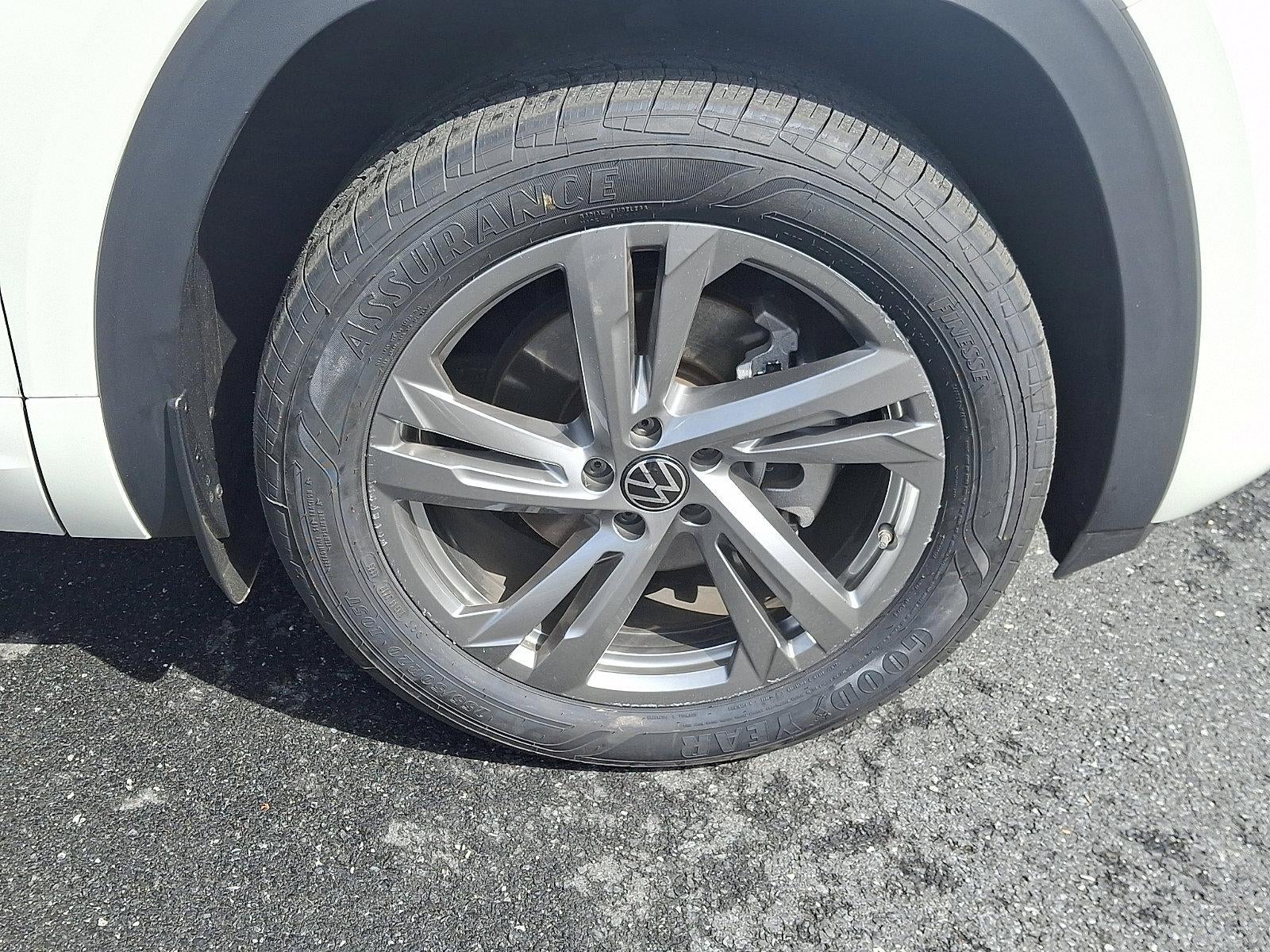 2024 Volkswagen Atlas Cross Sport 2.0T SEL R-Line 4MOTION