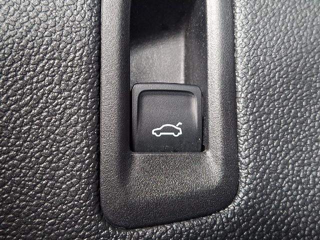 2026 Volkswagen Atlas Cross Sport 2.0T SE w/Technology 4MOTION