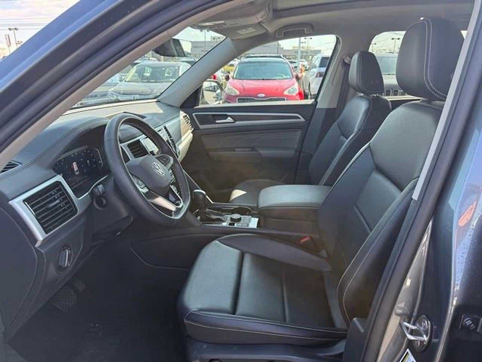 2023 Volkswagen Atlas 3.6L V6 SE w/Technology 4MOTION