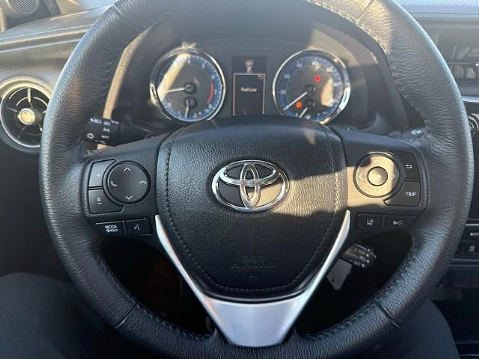 2018 Toyota Corolla SE CVT (Natl)