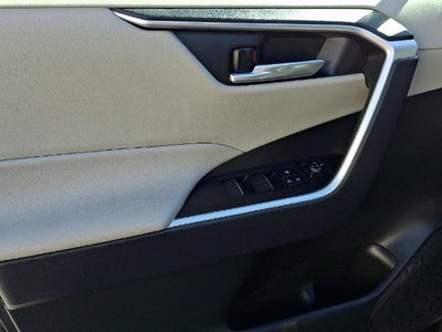2023 Toyota RAV4 Hybrid XLE AWD (Natl)