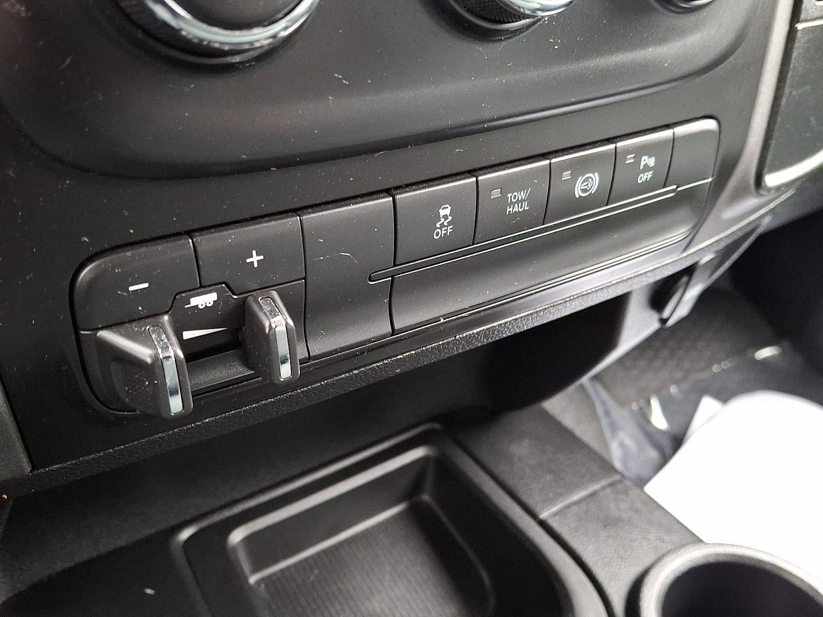 2014 RAM 2500 4WD Crew Cab 6.4 Ft Box Tradesman