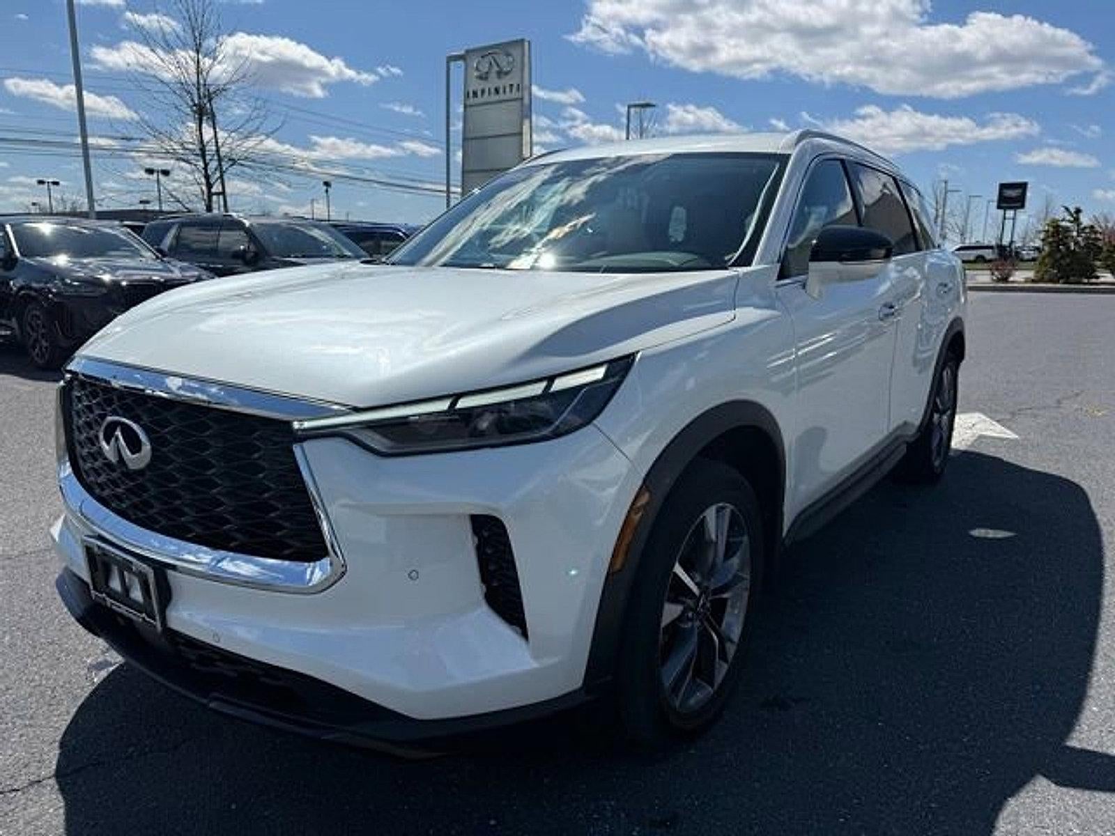 2023 INFINITI QX60 LUXE AWD
