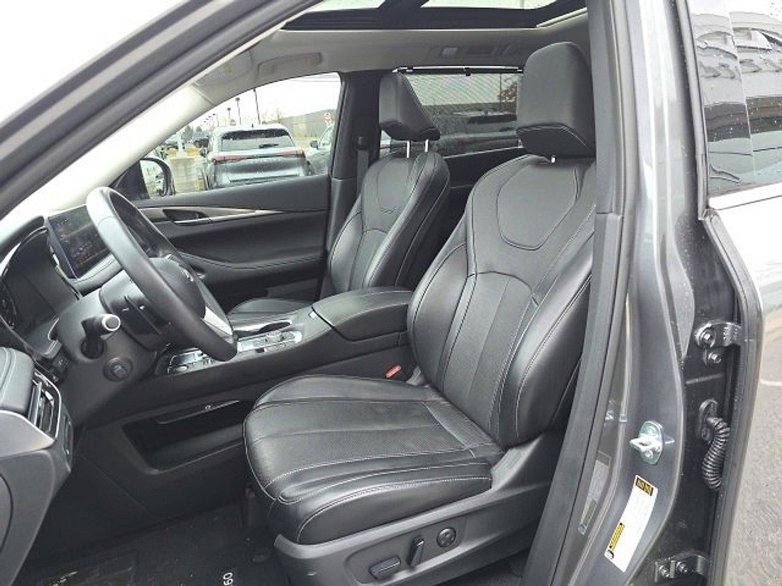 2022 INFINITI QX60 LUXE AWD