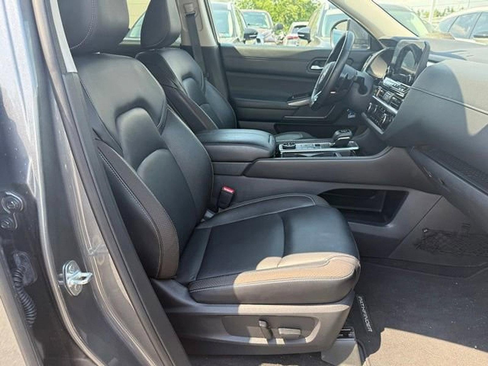 2022 Nissan Pathfinder SL 4WD