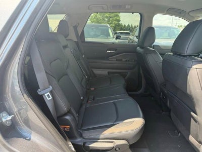 2022 Nissan Pathfinder SL 4WD