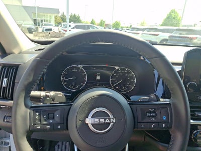 2025 Nissan Pathfinder SL 4WD