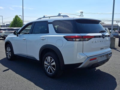 2025 Nissan Pathfinder SL 4WD