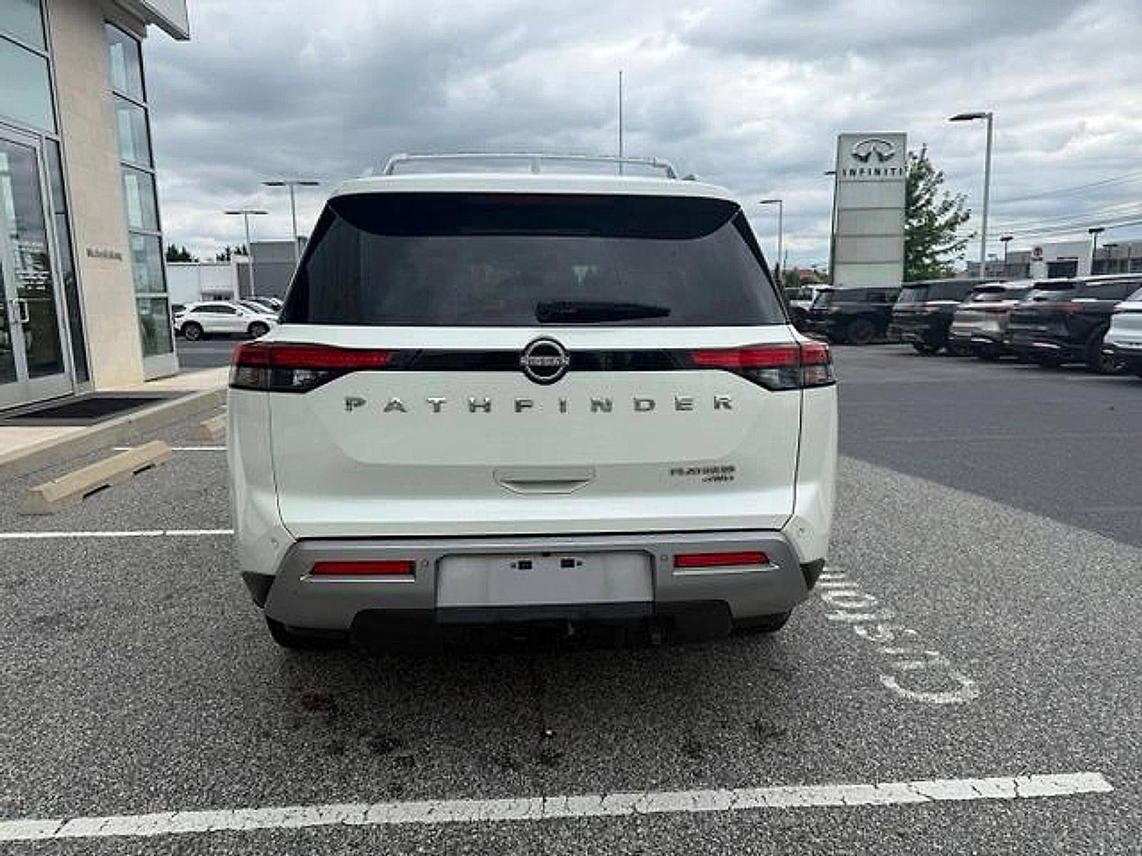 2023 Nissan Pathfinder Platinum 4WD