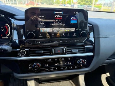 2023 Nissan Pathfinder Platinum 4WD