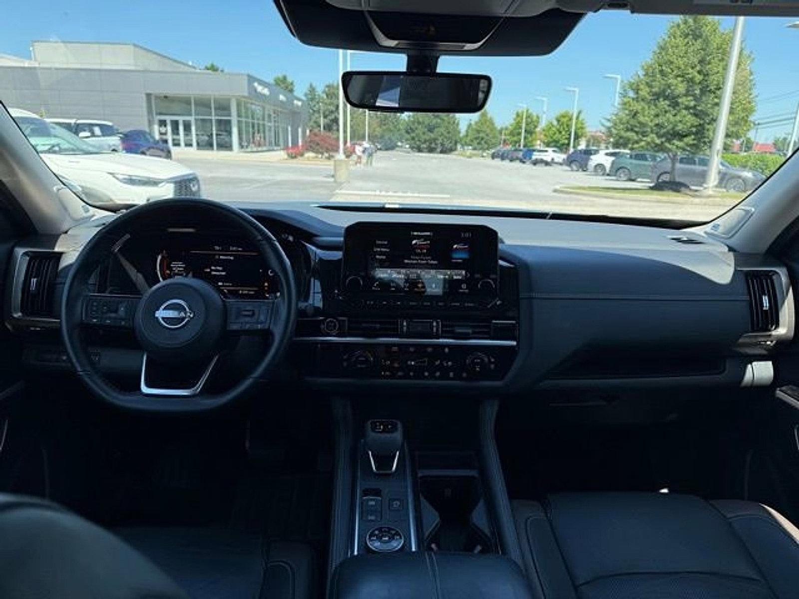 2023 Nissan Pathfinder Platinum 4WD