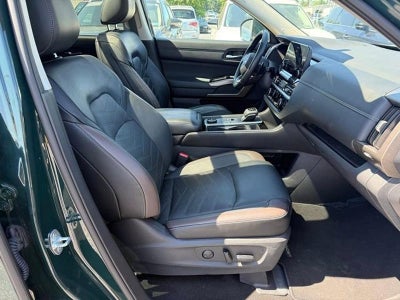 2023 Nissan Pathfinder Platinum 4WD