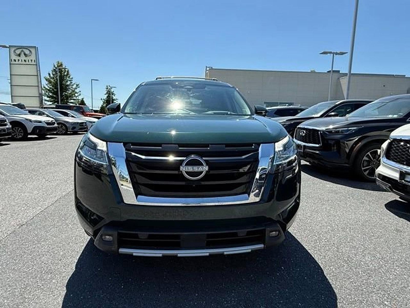 2023 Nissan Pathfinder Platinum 4WD