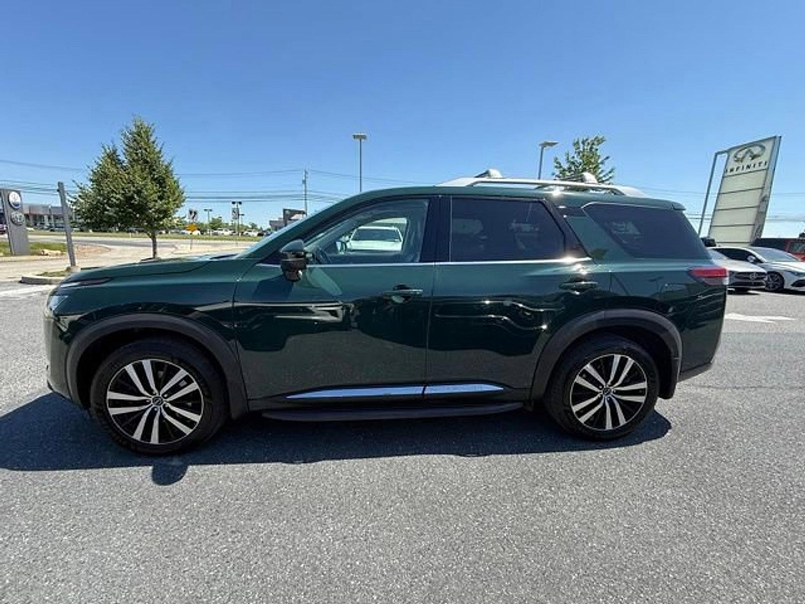 2023 Nissan Pathfinder Platinum 4WD
