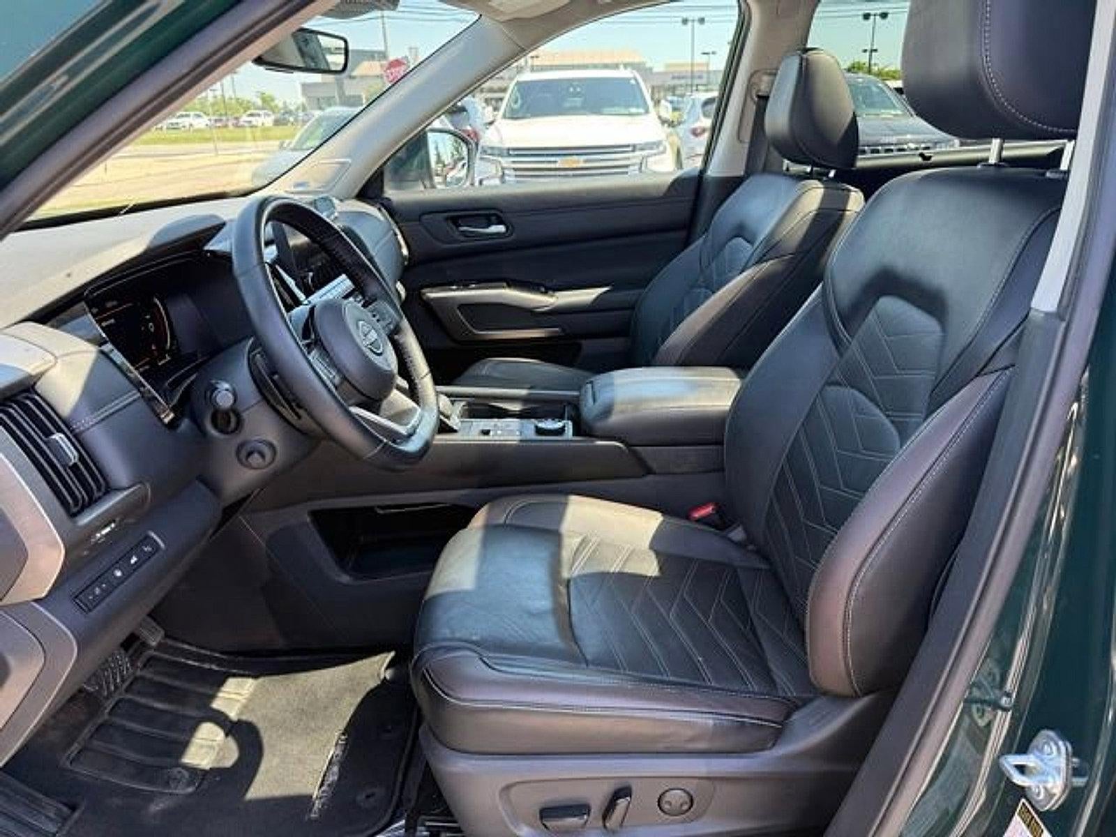 2023 Nissan Pathfinder Platinum 4WD