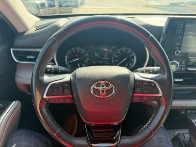 2021 Toyota Highlander XLE AWD (Natl)