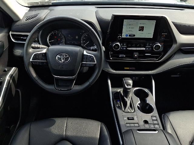 2025 Toyota Highlander XLE AWD (Natl)