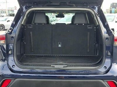 2025 Toyota Highlander XLE AWD (Natl)